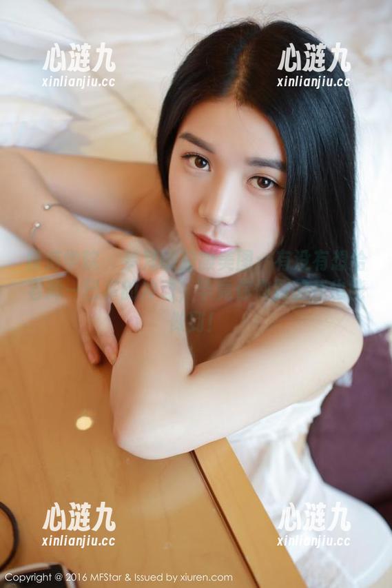 模范学院 - 梦梵的校服美图：有没有想给老师一巴掌的冲动，毕竟你做到的我也能做到！