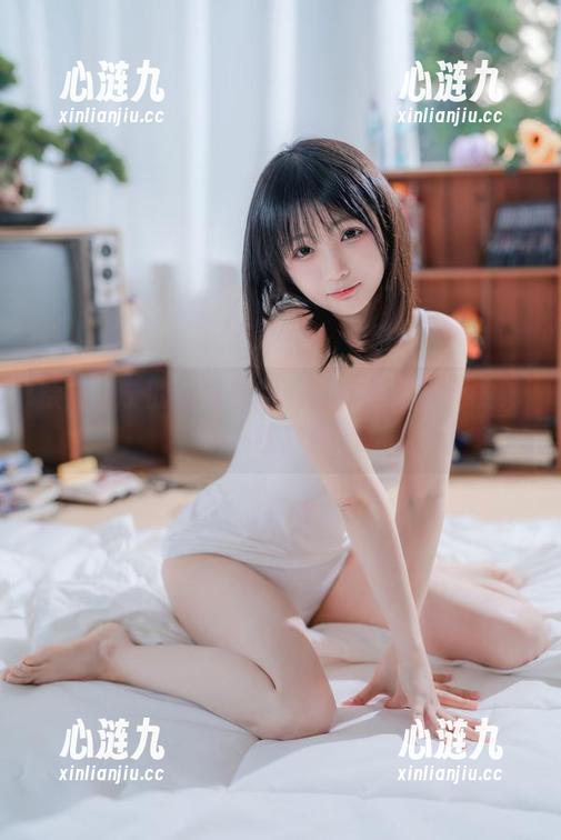 樱井宁宁的白裙原图，白得像是春天的第一缕风？