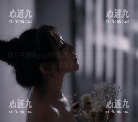 图片中樱晚gigi的美脚，让我忘了时间，这种精选得给个赞！