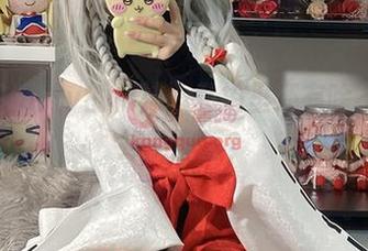 白栎Shirly的棉袜：私拍里还有啥不为人知的画面？