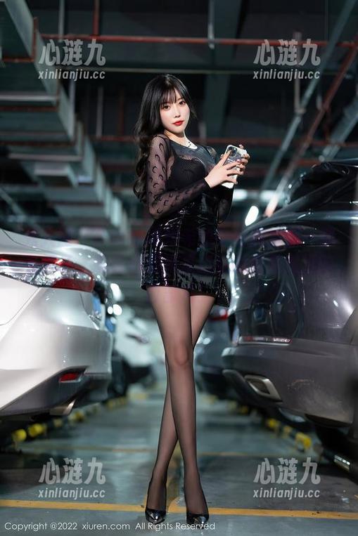 秀人网 - Carol周妍希的牛仔裤资源—那条裤子，能让你脑海里想到的都是遥远的西部片！