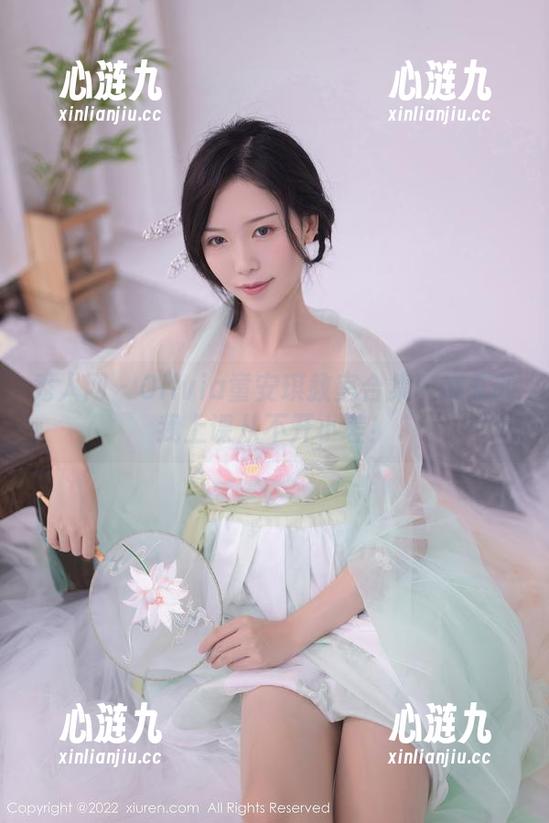 秀人网-Olivia童安琪 秀人网 - Olivia童安琪教室合集:文艺的我上课从不开小差!