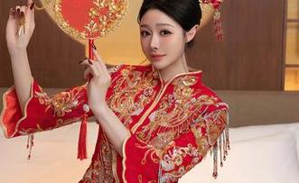 秀人网 – 美女与光脚：区静瑶的裸足分享，是心灵的放飞吗？
