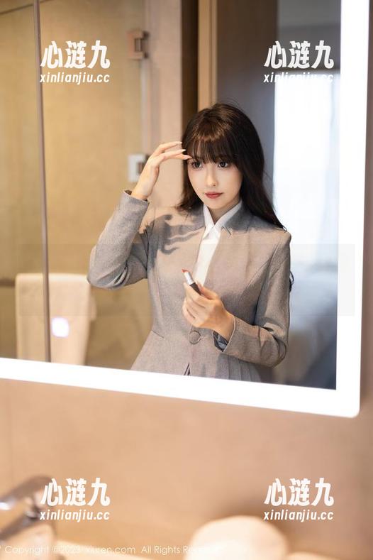 秀人网 - 唐雨辰TYC全套：居家放松时刻，顺便看一眼她的懒散风！