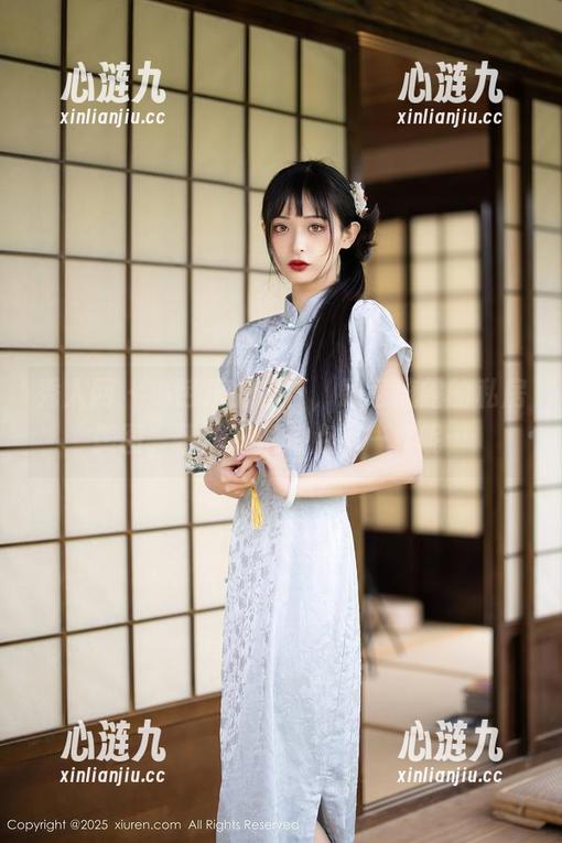秀人网 - 小芭乐的音符，肆意流露的私房美图，蕾丝好像有点不一样呢…