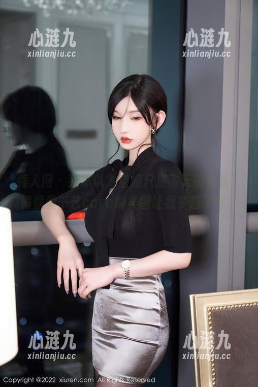 秀人网 - 我本以为空姐只是飞天的女孩，偏偏童千艺cara的美图让我多想了些。