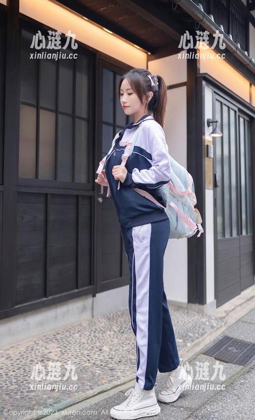 秀人网 - 麦田的天使图包：分享的时候先别太兴奋，静下来品味