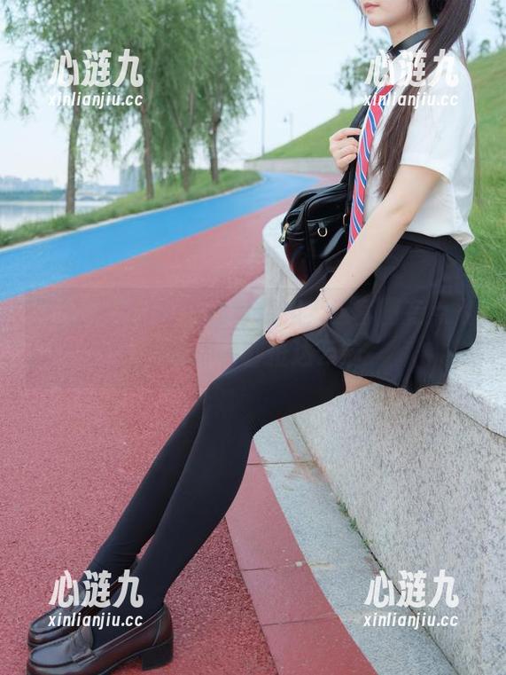 紧急企划-奶糖 紧急企划 - 奶糖化身空姐,这套图有点飞,让你一秒抵达云端