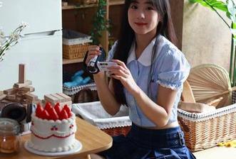 绮梦摄影 – 苏欣，无修无水印版合集，像是给我们打开了一扇窗，透彻见底的感觉。