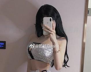 微密圈 – “脸红Dearie美足”最新图片，真心希望我的脚也能跟得上这节奏！