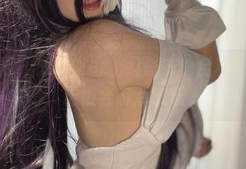 微密圈 – 葱油饼er，红睡衣，全套图集，喂，这组合有点意思哦。
