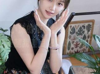 袜啵啵 – 小沫的短黑丝写真，更新：看了这条腿我差点把眼珠子掉了！