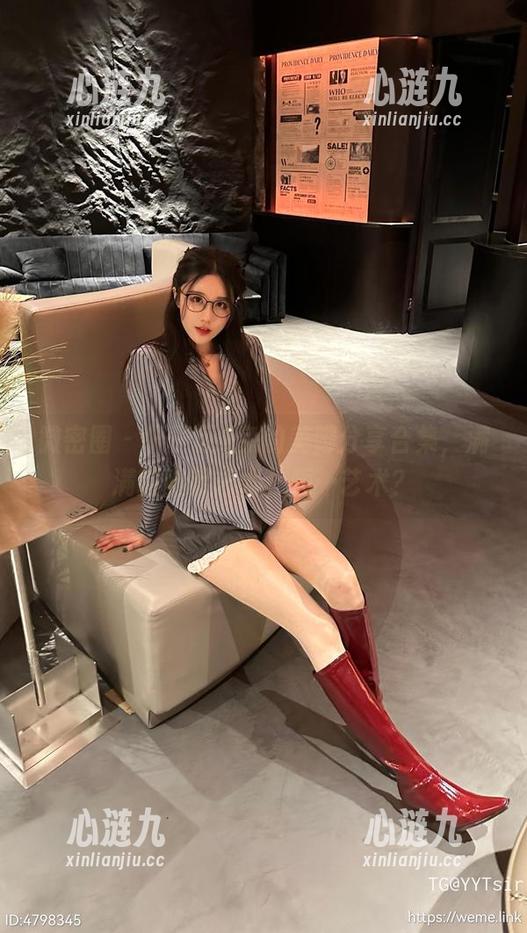微密圈 - 轩子巨2兔的美脚分享合集，满满的腿部艺术，呃…艺术？