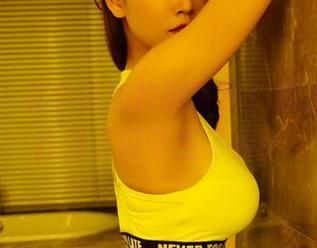 轰趴猫 – 艾小青的校服写真：穿上这套，我保证好学生飞起！