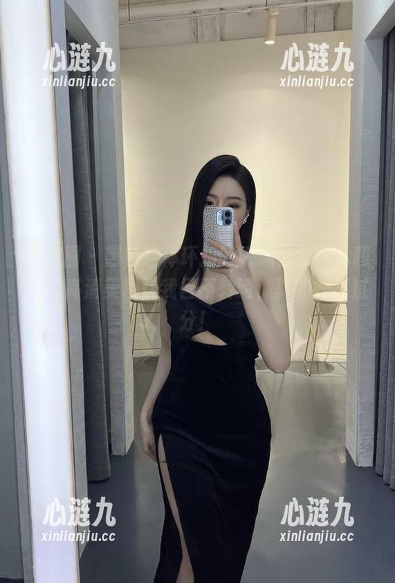 微密圈 - 黑色连体环扣的诱惑，金希儿和她的高清美图让我目不转睛，真的是不过分！