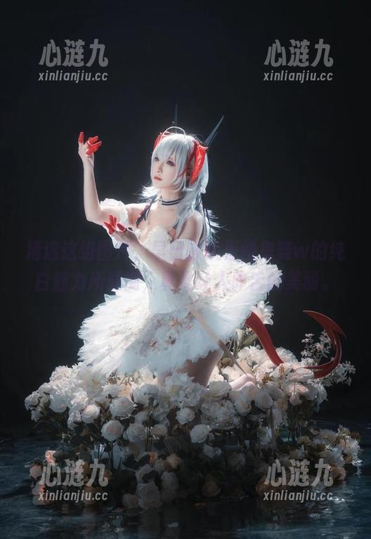 精选这组图片，早已被铁板烧鬼舞w的纯白魅力所倾倒，真是让人咋舌的美丽。