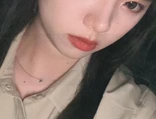 闪月半毛衣写真集：分享那种轻松惬意的美好
