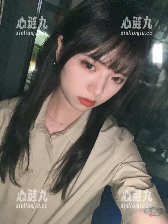 闪月半毛衣写真集：分享那种轻松惬意的美好