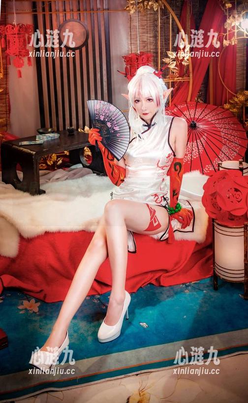 阮邑Fairy 阮邑Fairy,这身黑枪呆礼服撩我没商量,真想不停观看呀