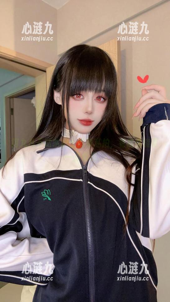 阿九从不咕咕护士形象私拍，看病也能带一点俏皮。