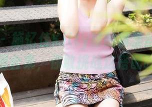 青豆客 – 施忆佳Kitty酱的裤里丝冒险：美图合集，你敢挑战这搭配吗？