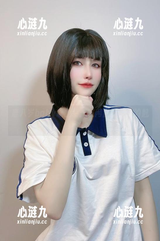 鹿八岁baby职业装：在网盘里翻滚的魅惑