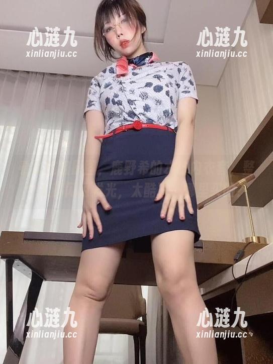 看了这组原图，鹿野希的水钻内衣套，整个人都闪闪发光，太酷了，哪里买的？