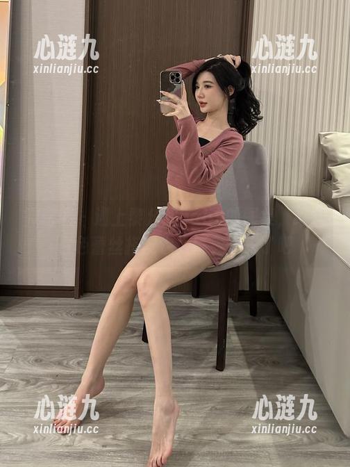 微密圈 - 遇上黎允熙baby的图集，绿色白色蕾丝搭配也太匪夷所思了吧